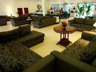 Catamaran Beach Hotel Negombo